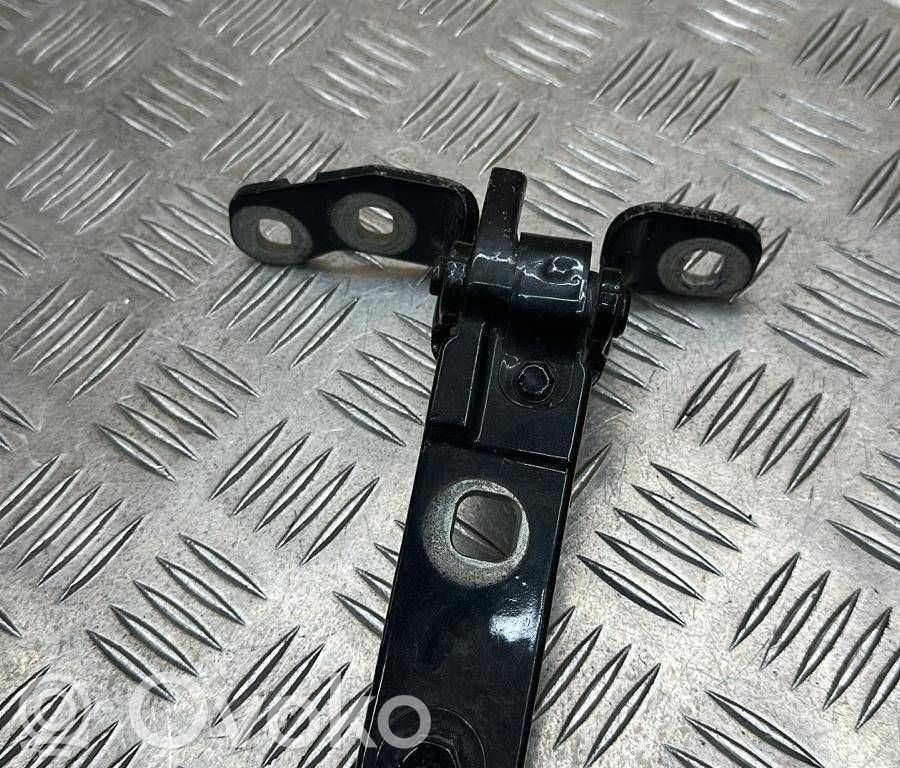 Tailgate/trunk/boot hinge   7149627,714962715