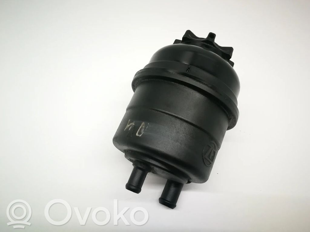 BMW 3 E90 E91 Vairo stiprintuvo skysčio bakelis 