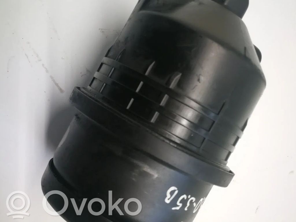 BMW 5 F10 F11 Vairo stiprintuvo skysčio bakelis 