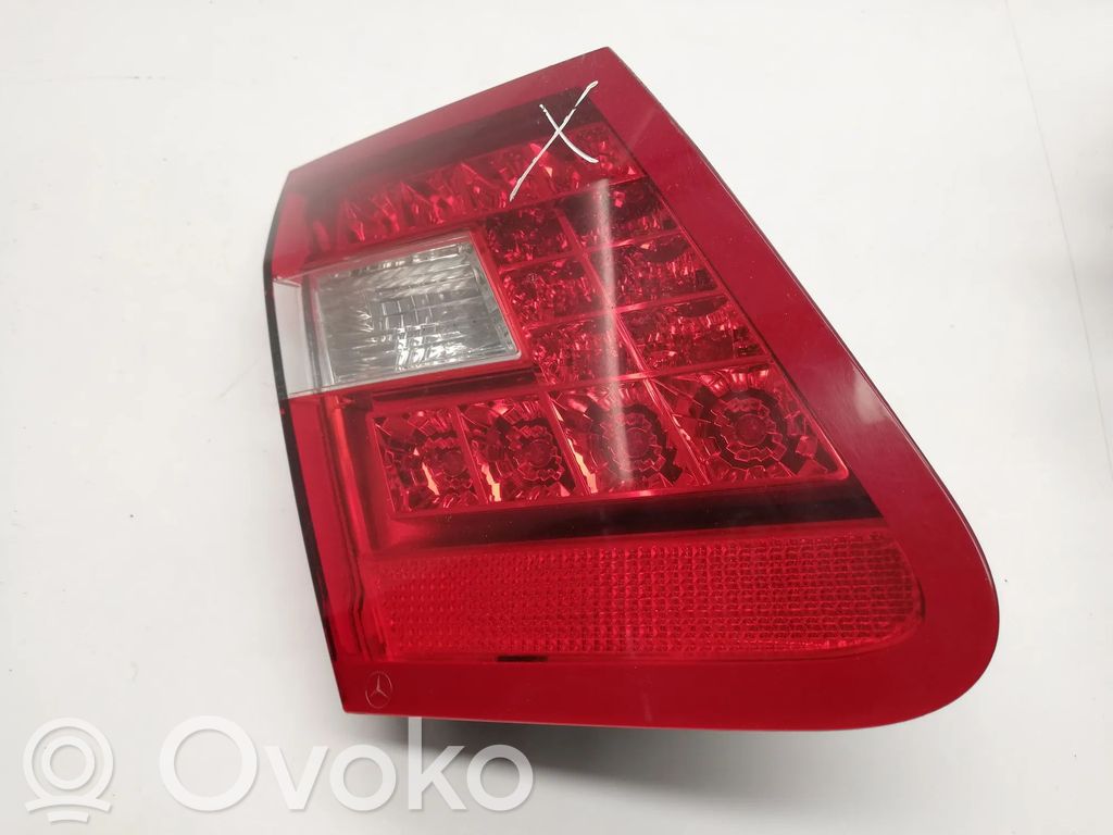 Mercedes-Benz E W212 Lampy tylnej klapy bagażnika 