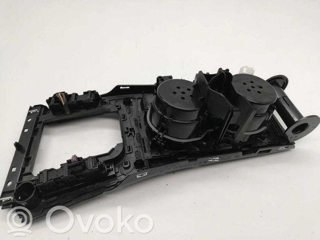 Volkswagen Golf VII Ramka drążka zmiany biegów 