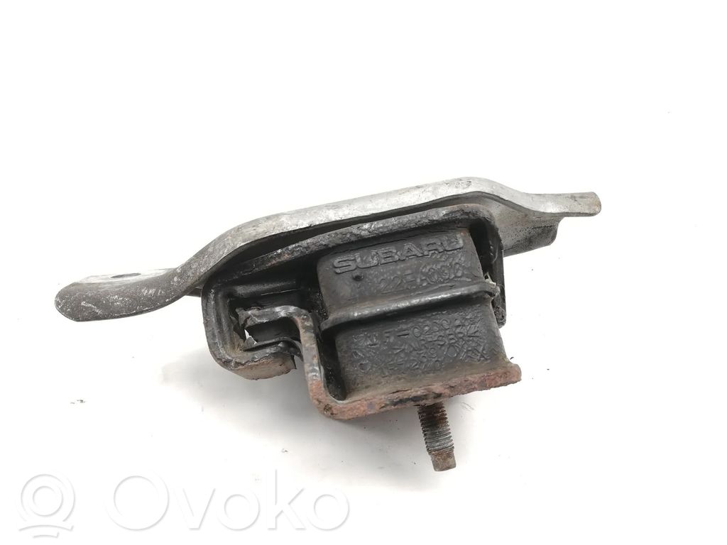 Subaru Legacy Engine mount bracket 