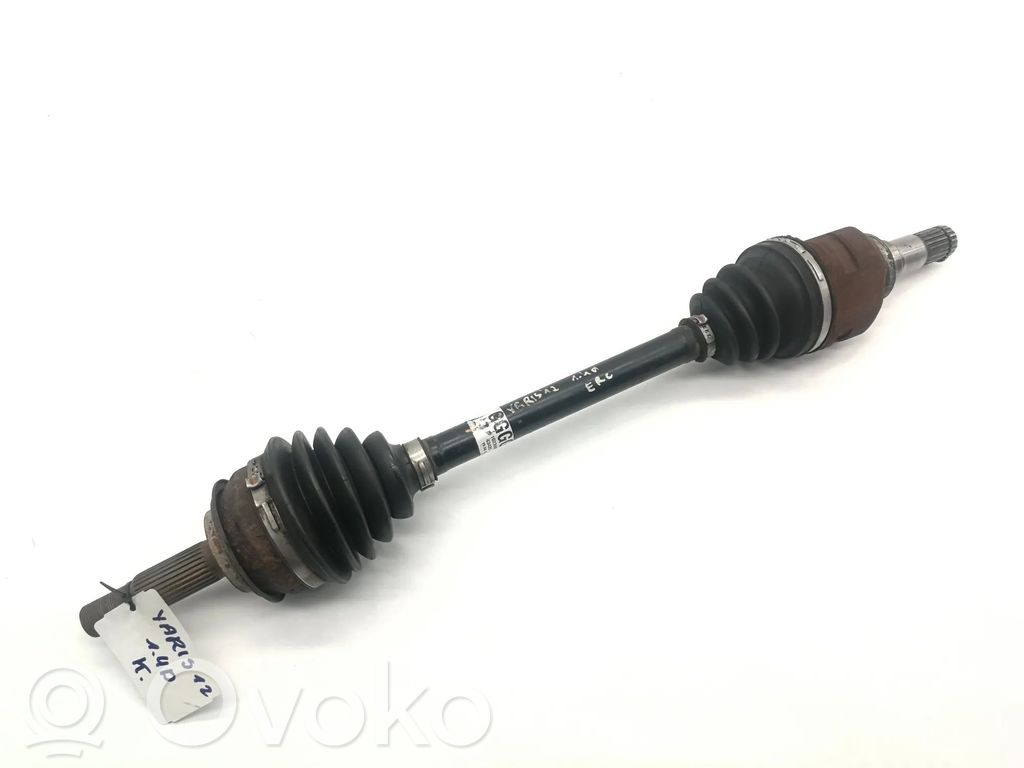 Toyota Yaris Półoś przednia 