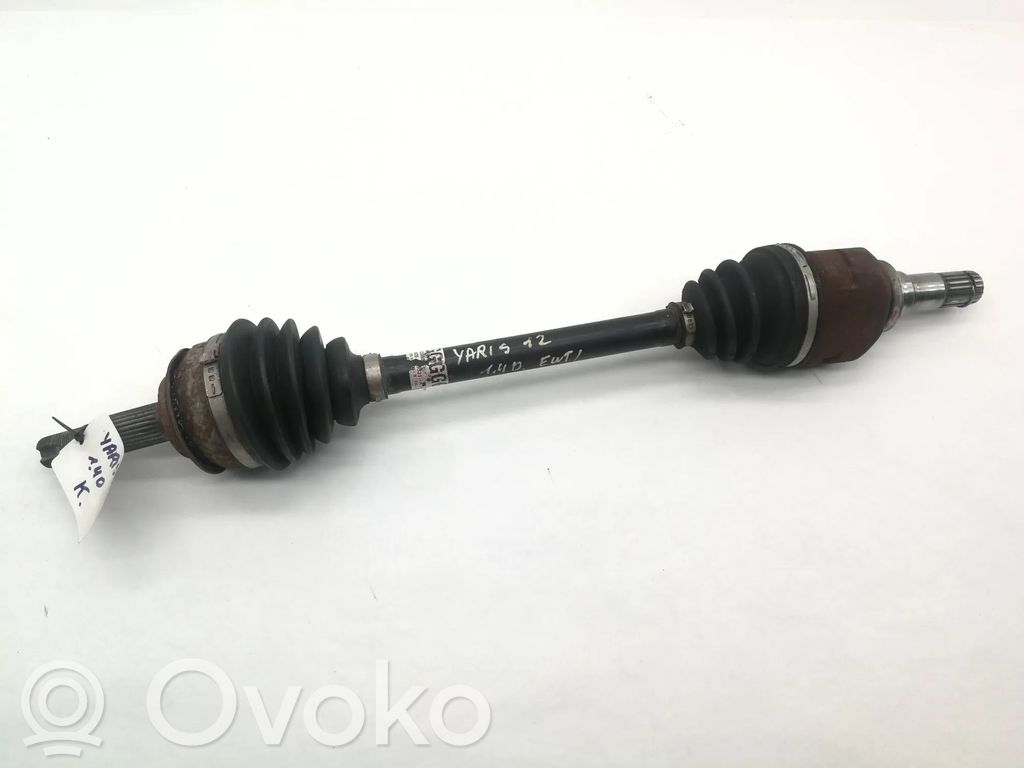 Toyota Yaris Półoś przednia 