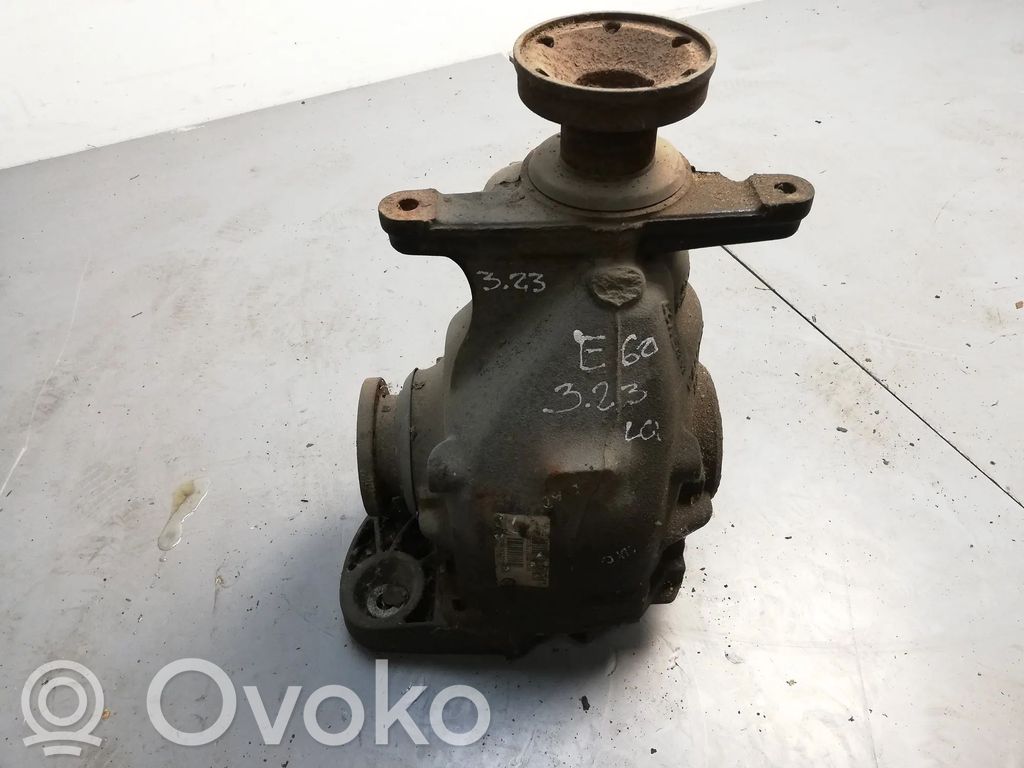 Hinterachsdifferential   7560591