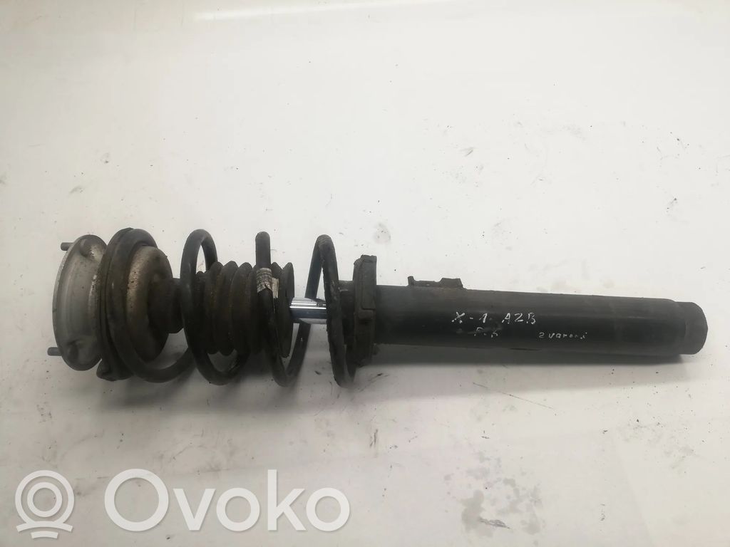 BMW X1 E84 Priekšpusē amortizators 