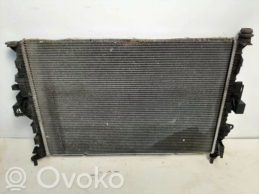 Ford Focus Aušinimo skysčio radiatorius 