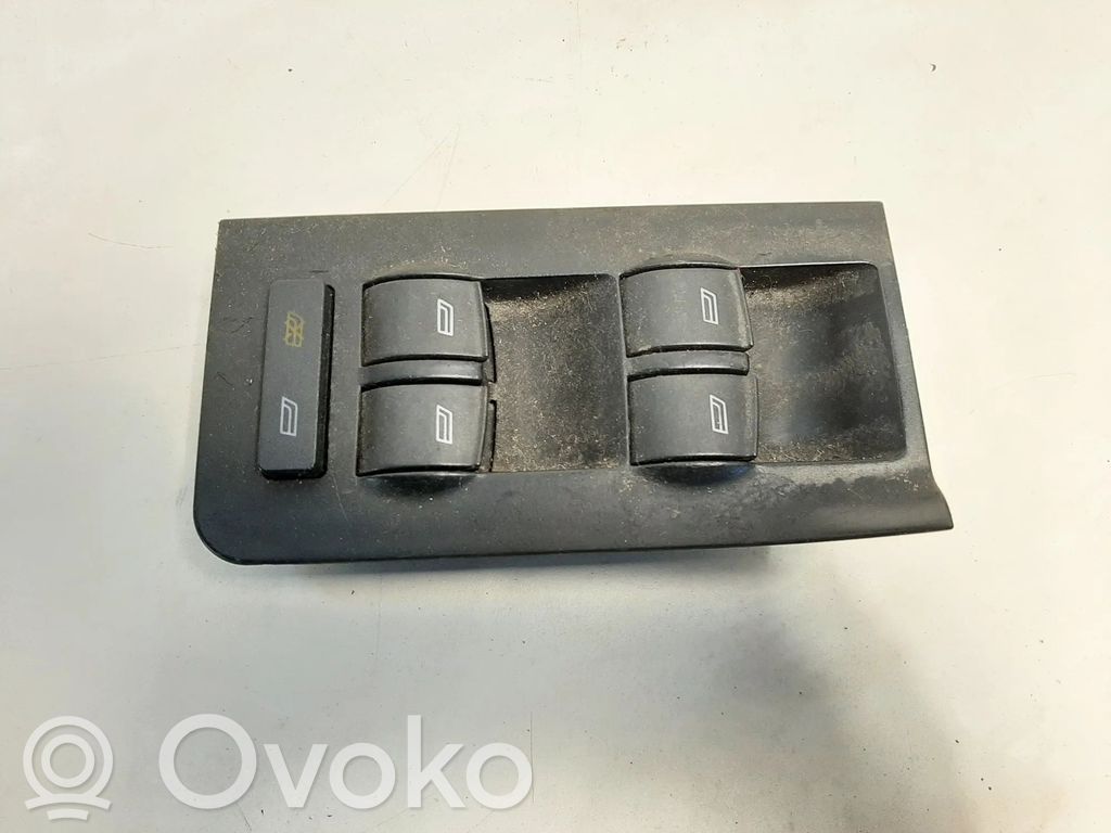 Audi A6 S6 C5 4B Przyciski szyb 