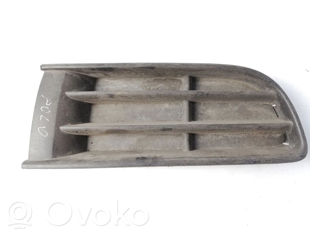 Volkswagen Polo Atrapa chłodnicy / Grill 