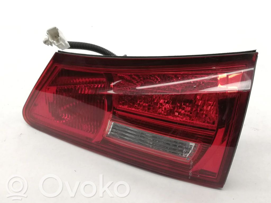 Lexus IS 220D-250-350 Lampy tylnej klapy bagażnika 