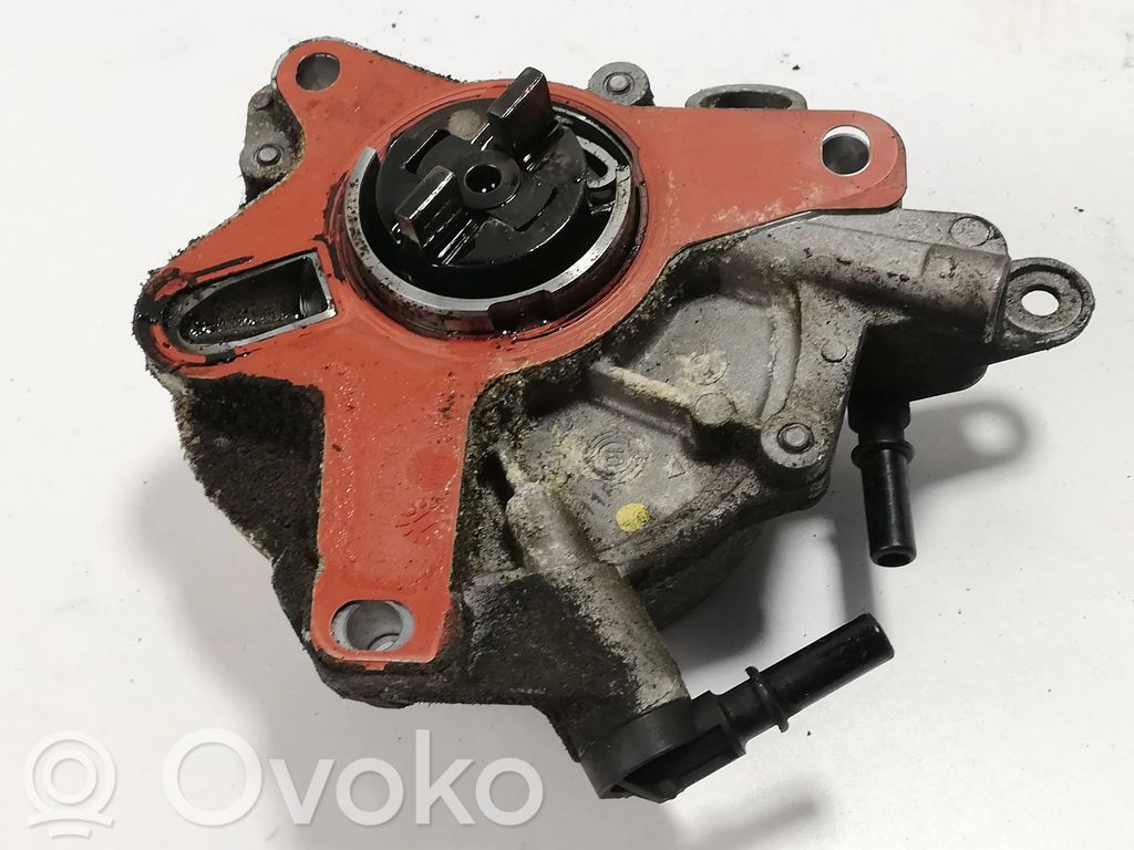 Ford C-MAX II Vacuum pump 