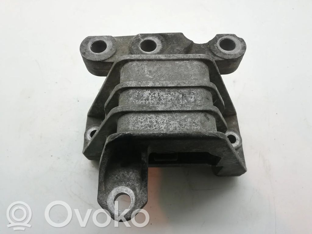 Opel Vectra C Engine mount bracket 