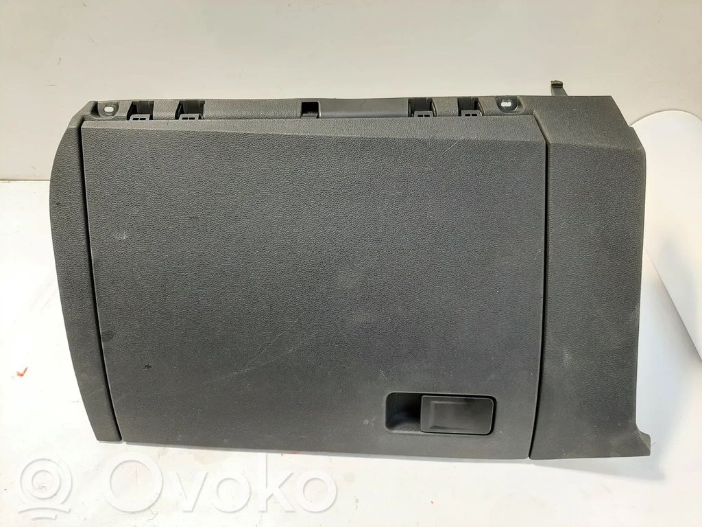 Volkswagen Polo VI Guantera 