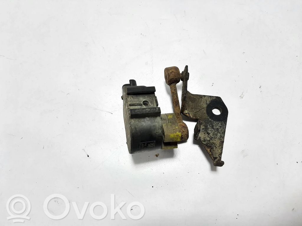 Peugeot 407 Air suspension front height level sensor 