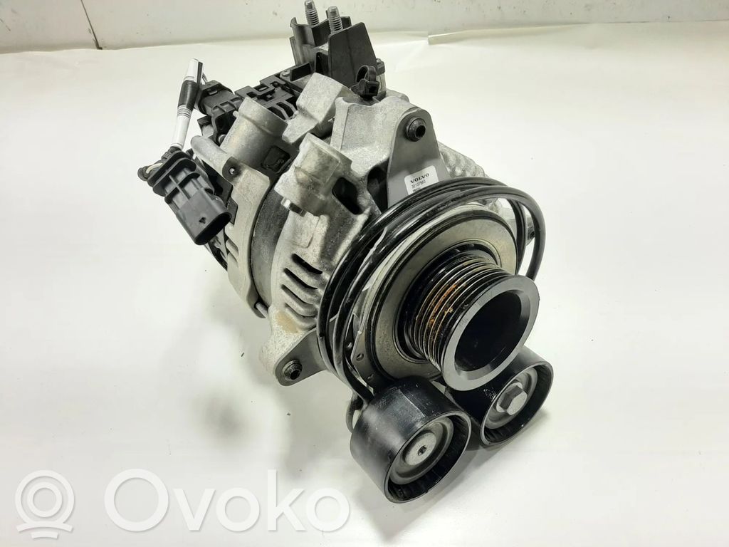 Volvo XC40 Ģenerators 