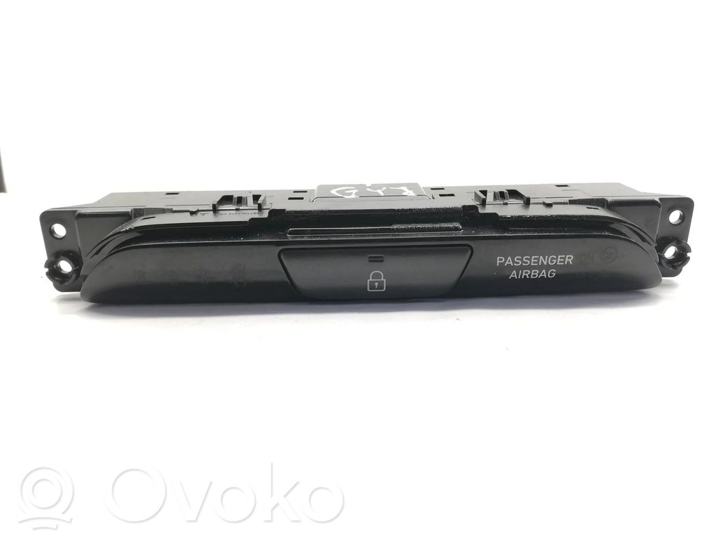 Hyundai i30 Other switches/knobs/shifts 
