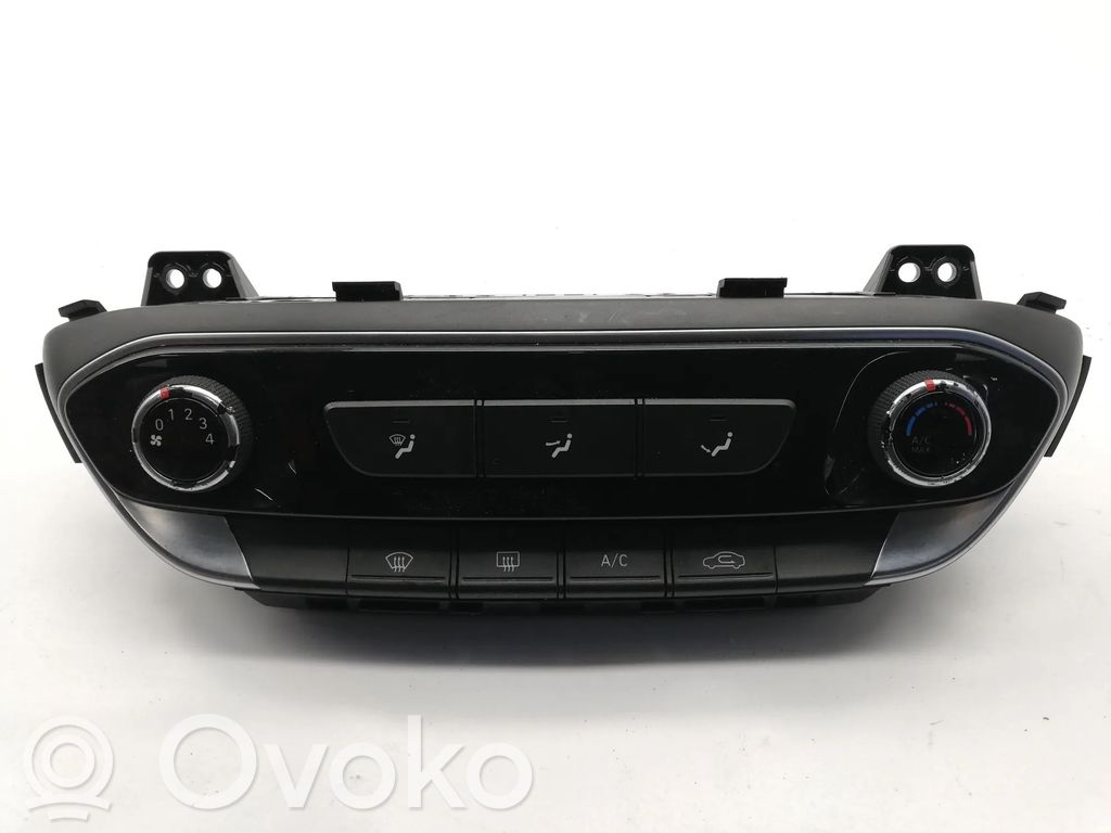 Hyundai i30 Przełącznik / Włącznik nawiewu dmuchawy 