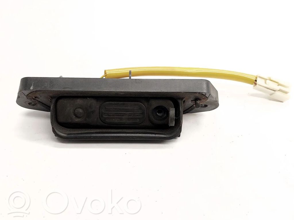 Mitsubishi Outlander Botón interruptor de maletero abierto