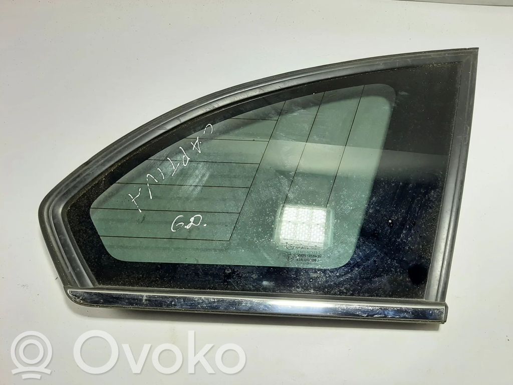 Chevrolet Captiva Ventanilla de ventilación de la puerta trasera 