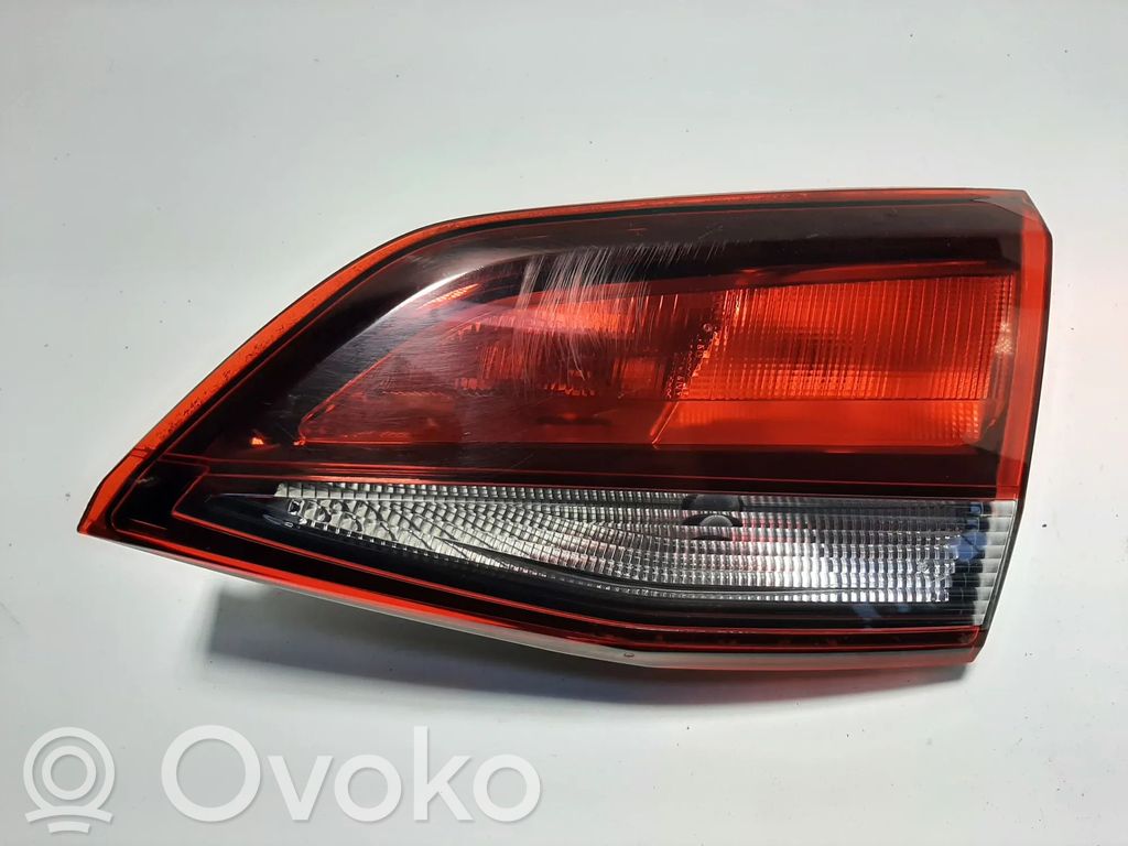 Opel Astra K Lampy tylnej klapy bagażnika 