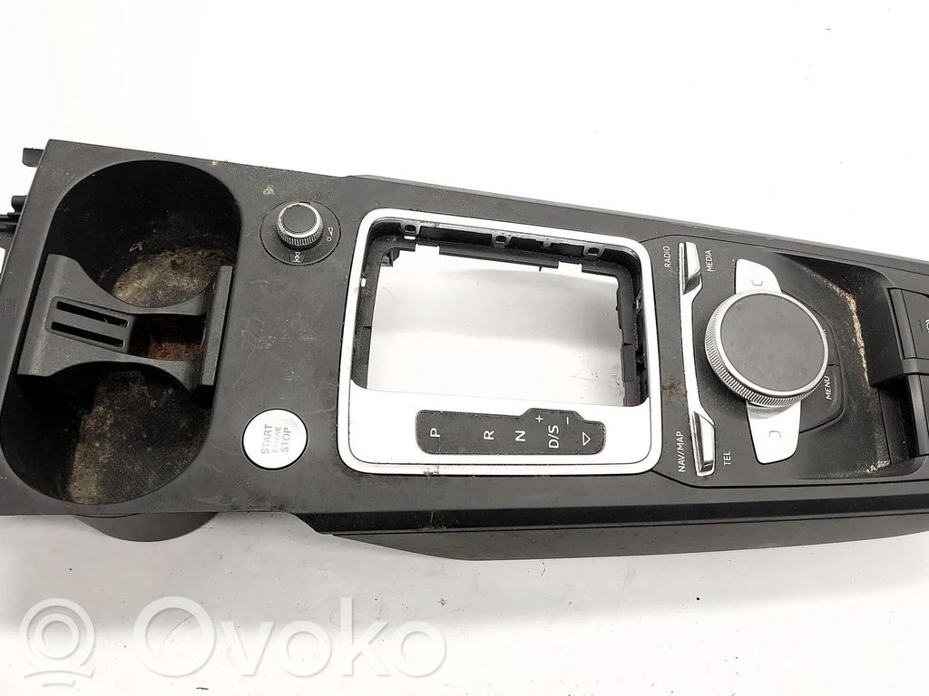 Audi Q2 - Altri elementi della console centrale (tunnel) 