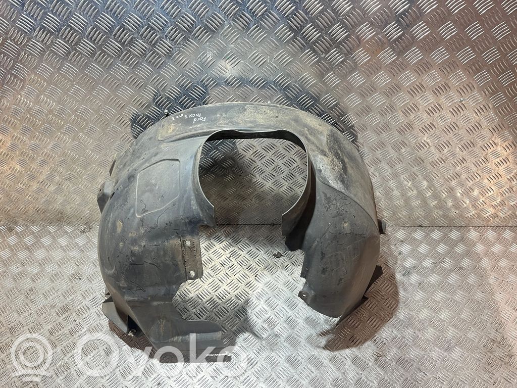 Ford Focus Nadkole przednie 