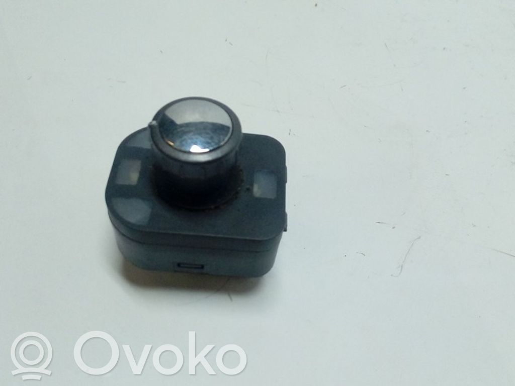 Volkswagen Phaeton Wing mirror switch 