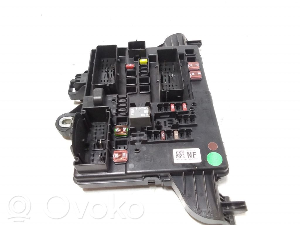 Opel Insignia A Módulo de fusible 