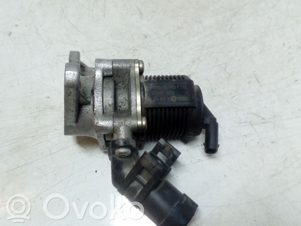 Volkswagen PASSAT CC EGR valve 