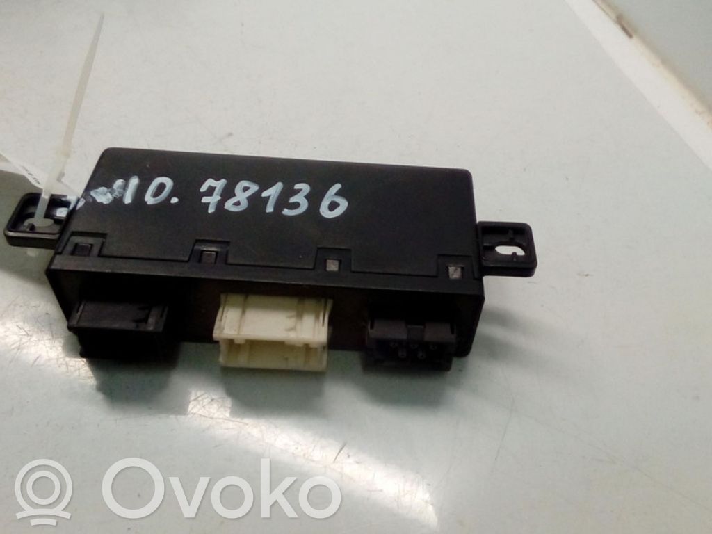 BMW 5 E39 Durų elektronikos valdymo blokas 