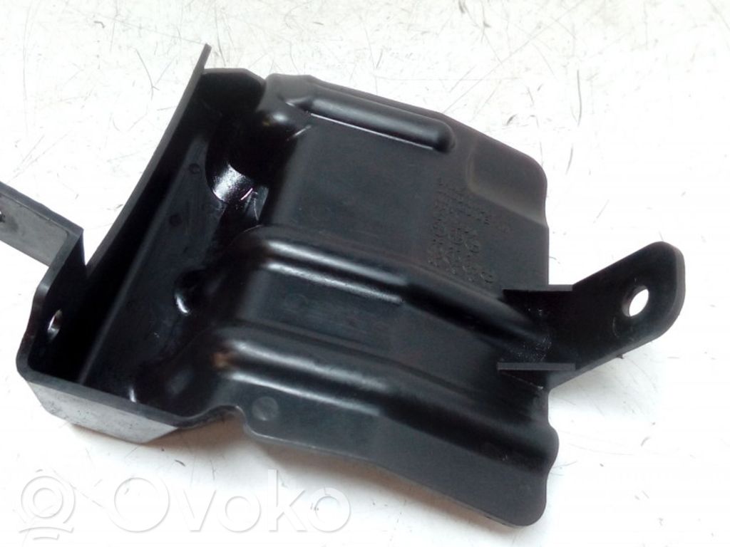 Mitsubishi Outlander Radiator trim 