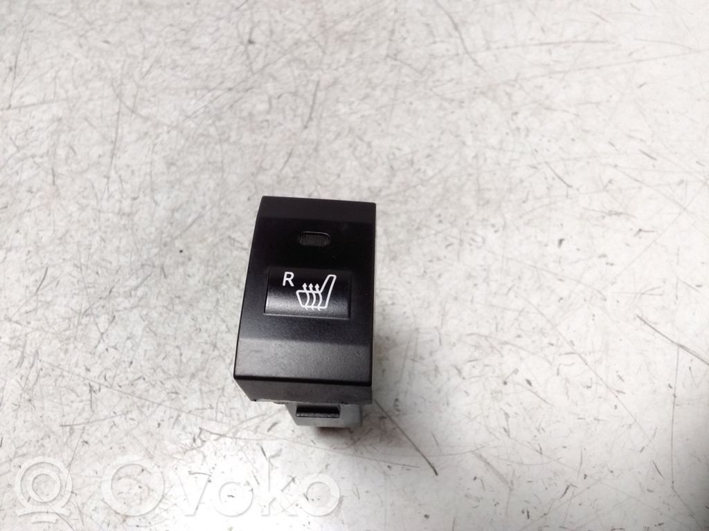 KIA Sorento Seat heating switch 
