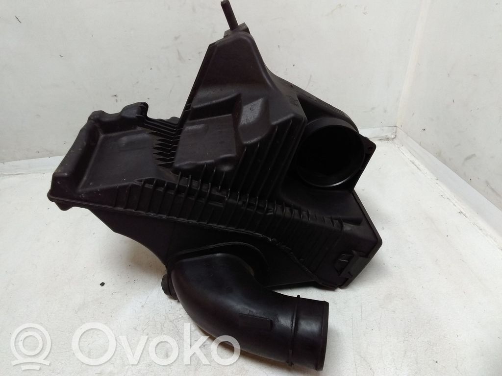 Nissan Juke I F15 Air filter box 