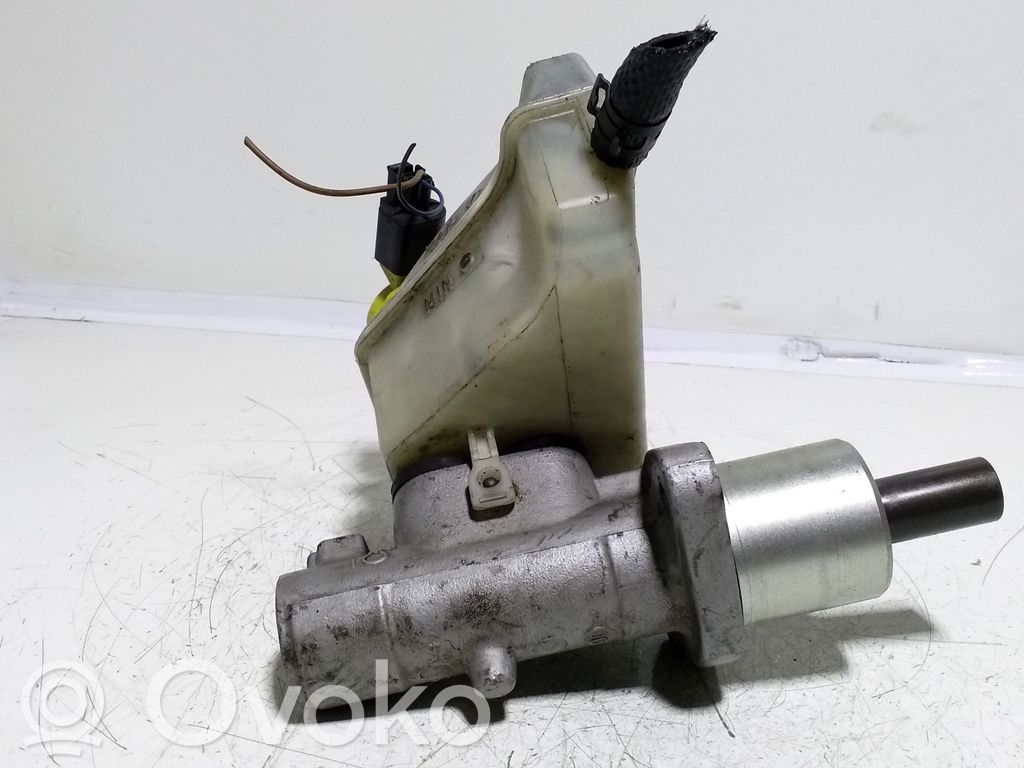 Pääjarrusylinteri   7M4611303A