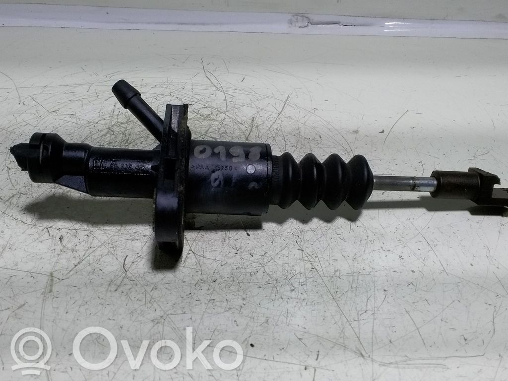 Opel Vectra B Kytkimen pääsylinteri 