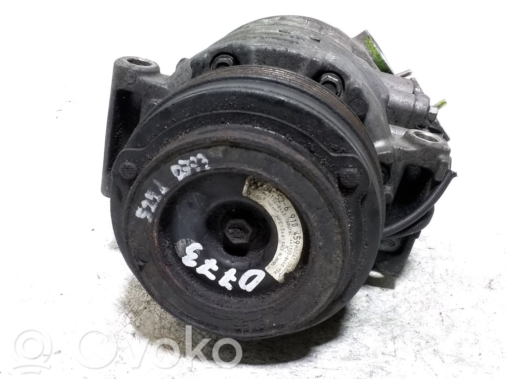 BMW 5 E39 Air conditioning (A/C) compressor (pump) 