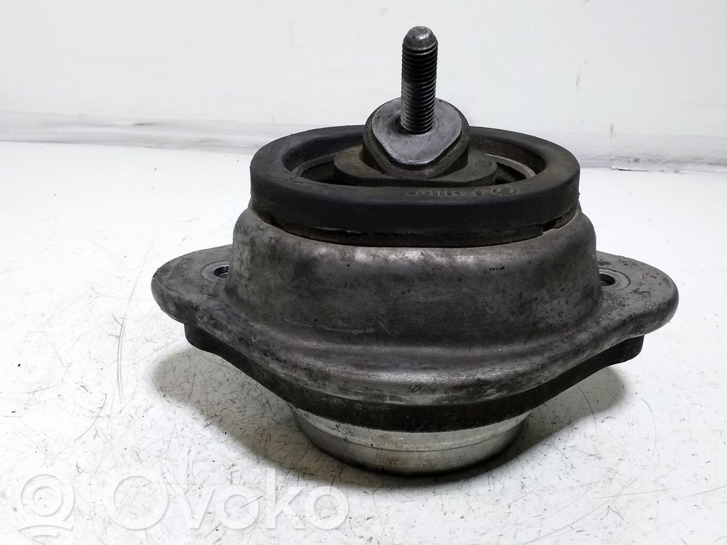 BMW X5 E53 Engine mount bracket 