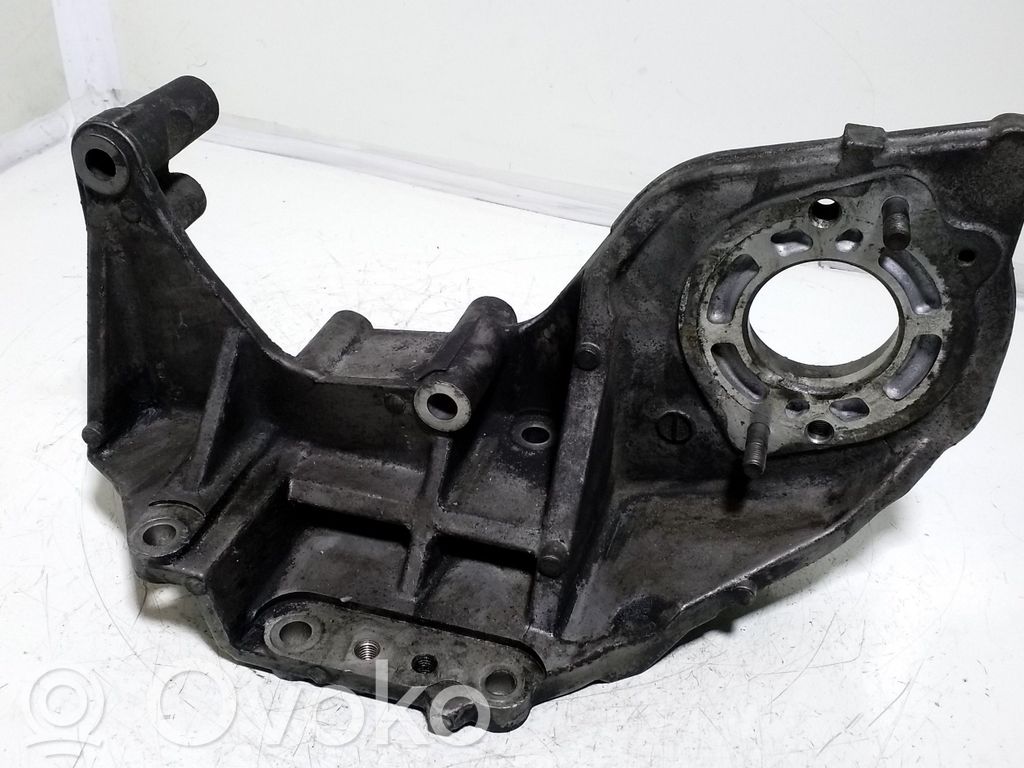 Fuel pump bracket   RF7J