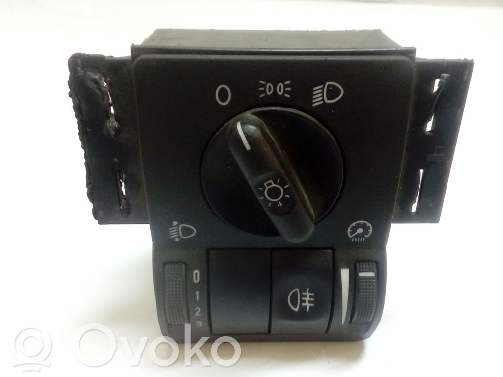 Opel Corsa C Light switch 