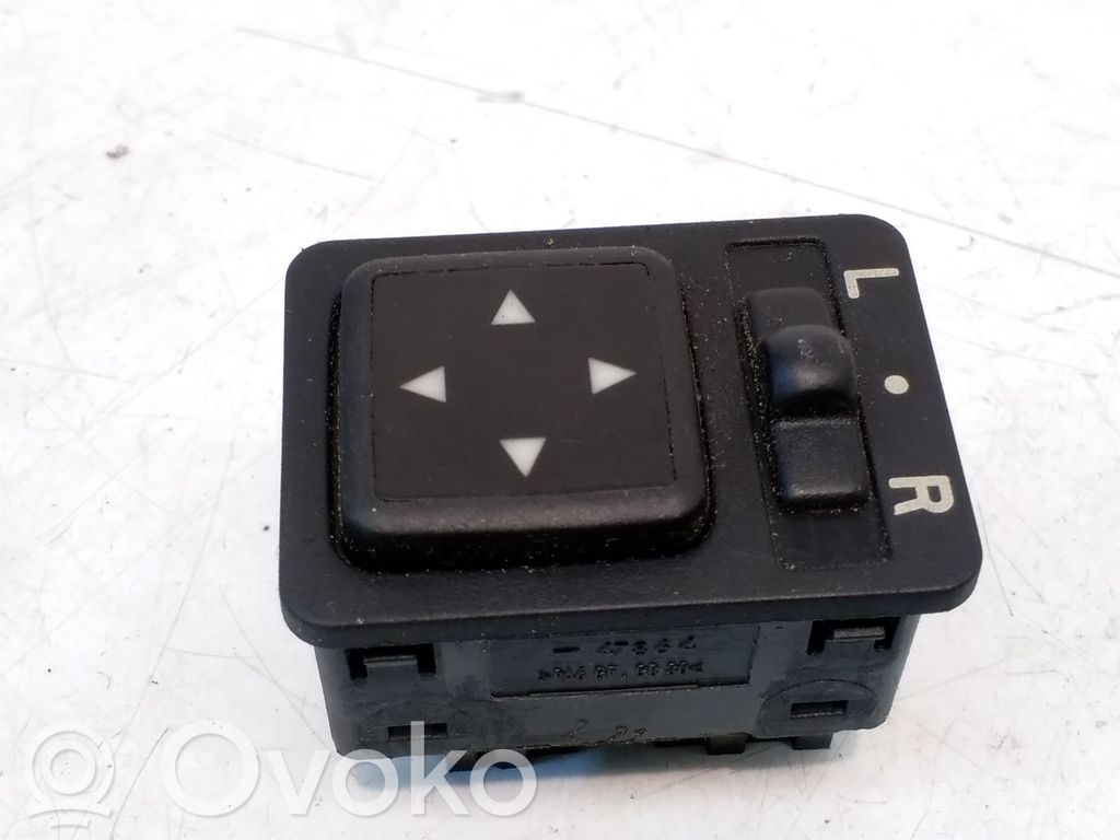 Mitsubishi Carisma Wing mirror switch 