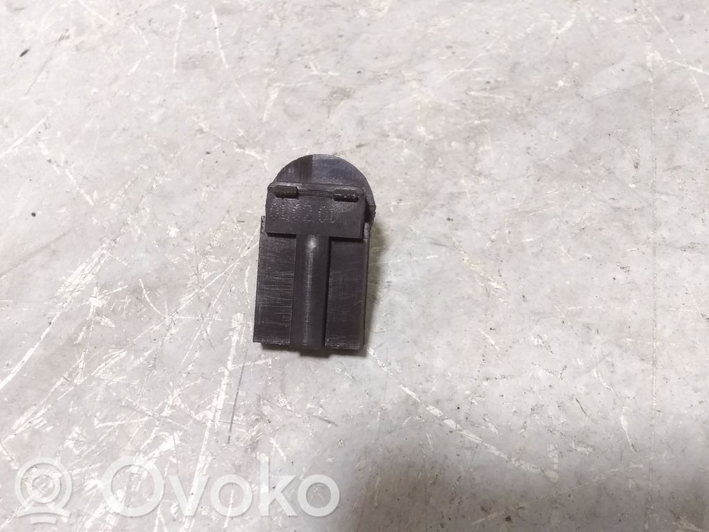 Interior temperature sensor   1H0907543A