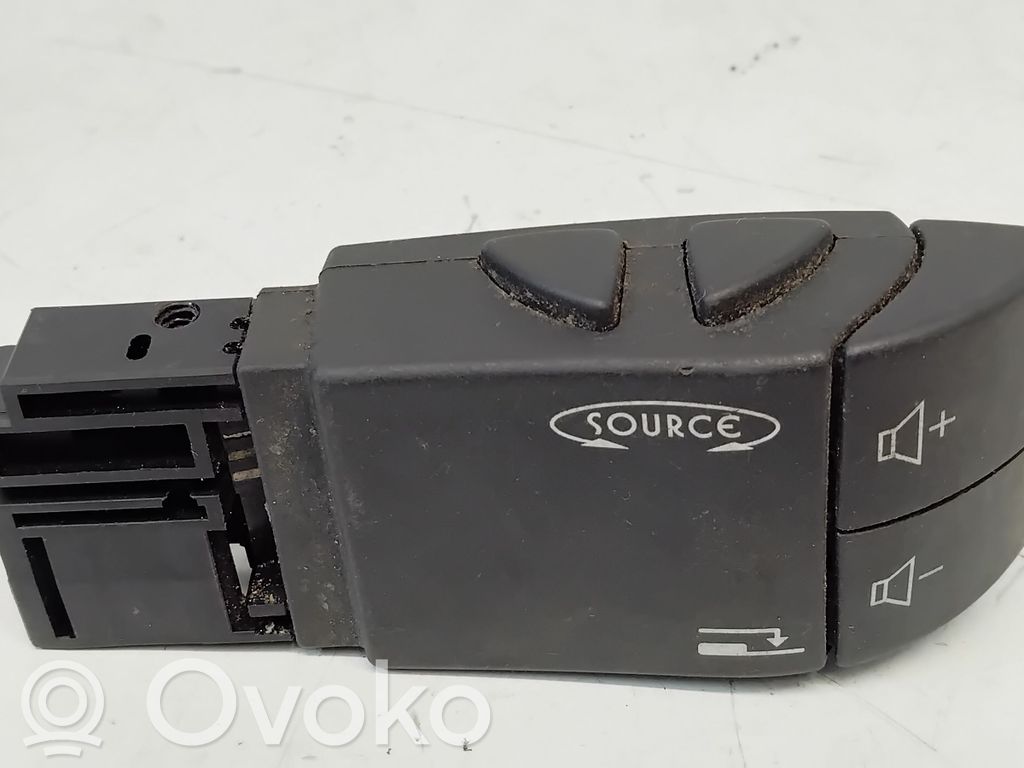 Nissan Primastar Multifunctional control switch/knob 