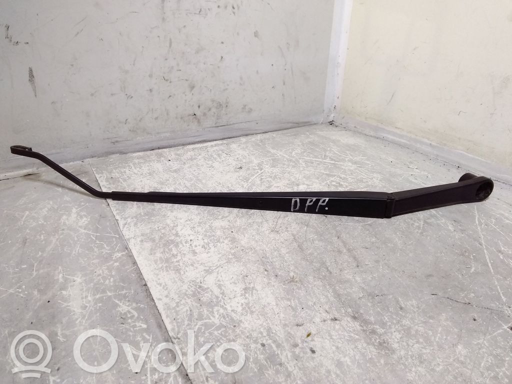 Chrysler Pacifica Etupyyhkimen sulan varsi 