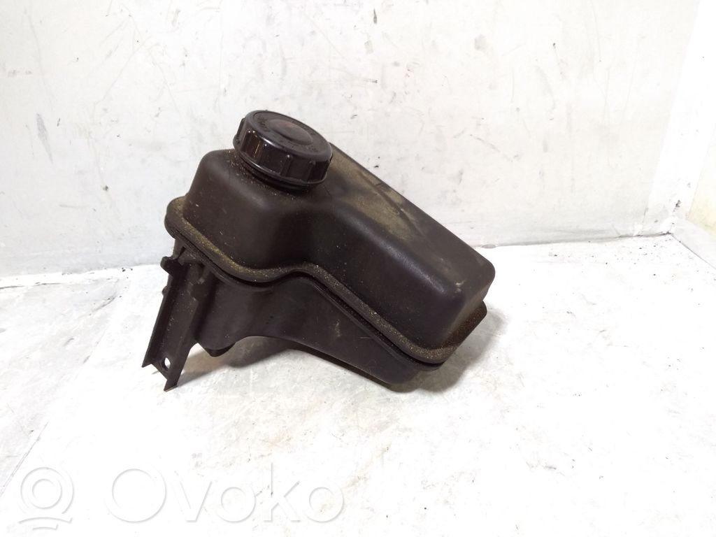 Peugeot 407 Ohjaustehostimen nestesäiliö 