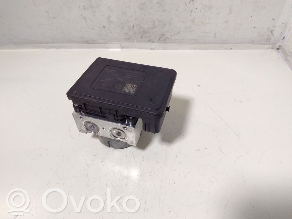 Volkswagen PASSAT B8 ABS Pump 