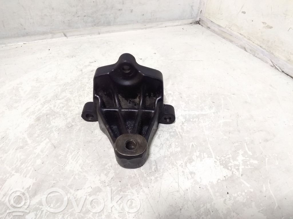 Nissan Primastar Engine mounting bracket 