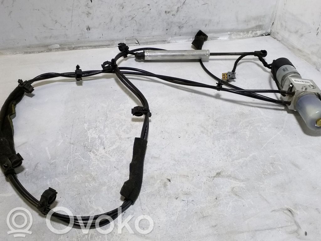 Tavaratilan luukun hydrauliikkasarja   31218393