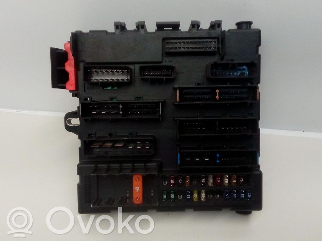 Opel Vectra C Fuse module 