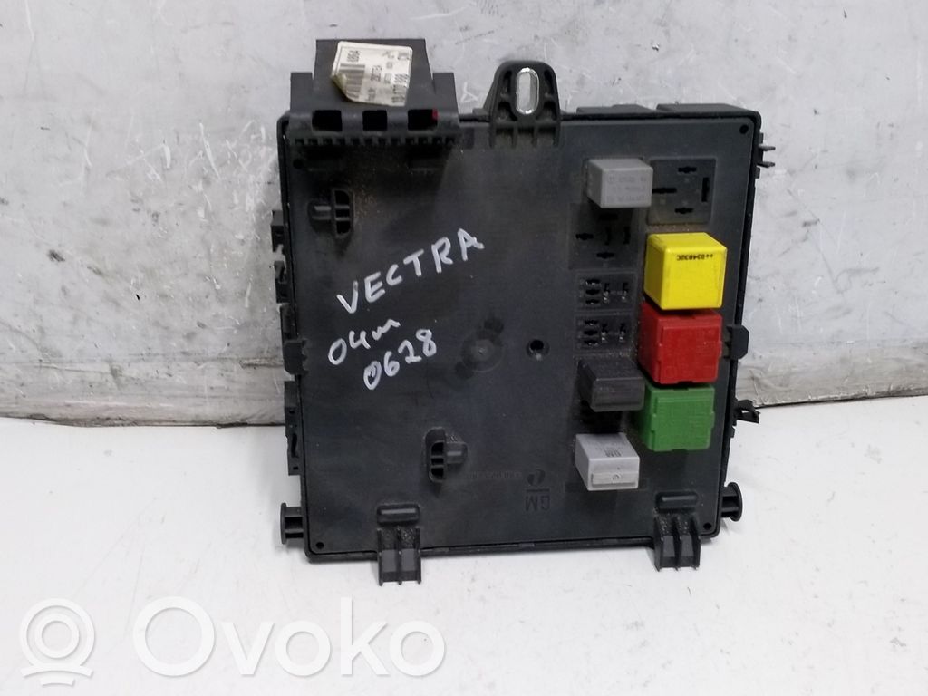 Opel Vectra C Fuse module 