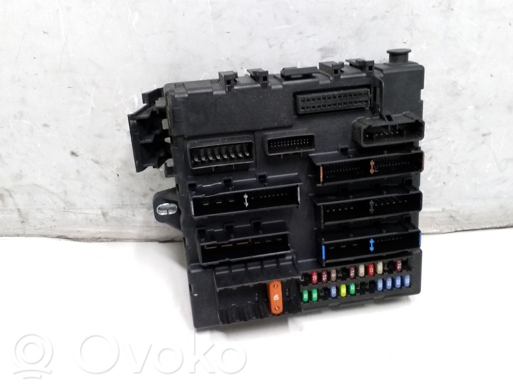 Opel Vectra C Fuse module 